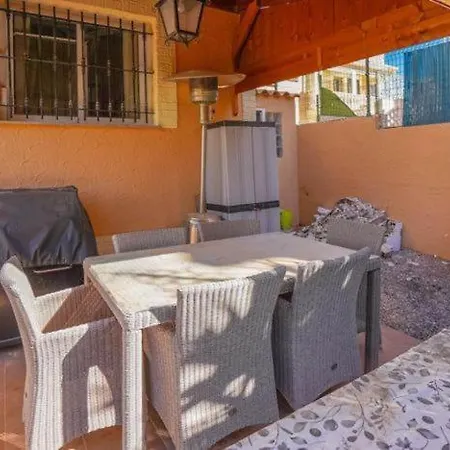 ゲストハウス Private With Pool And Amazing Views !