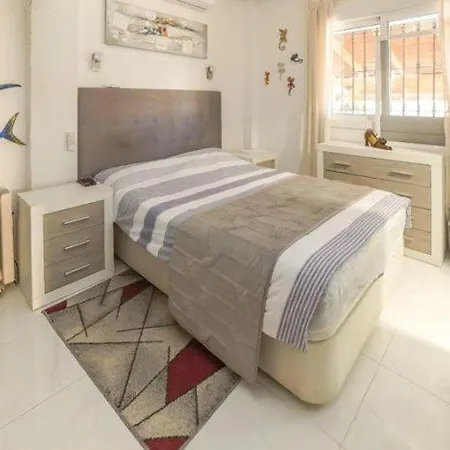 Private With Pool And Amazing Views ! *