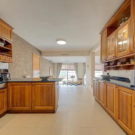 Vendégház Private With Pool And Amazing Views ! Għajn Żejtuna