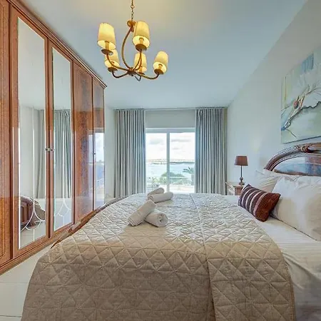 Private With Pool And Amazing Views ! Vendégház Għajn Żejtuna